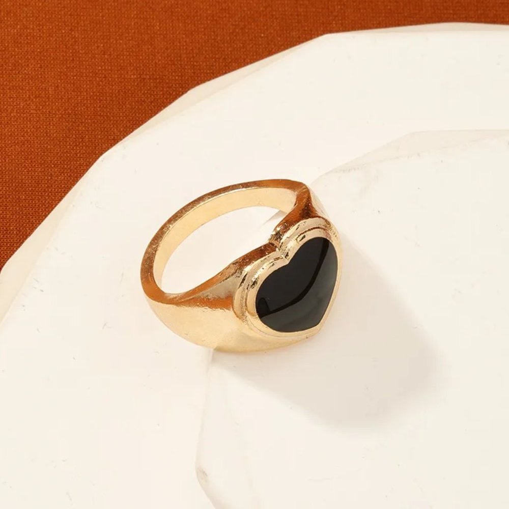 Black Heart Chunky Gold Statement Ring NEW - Picture 4 of 7